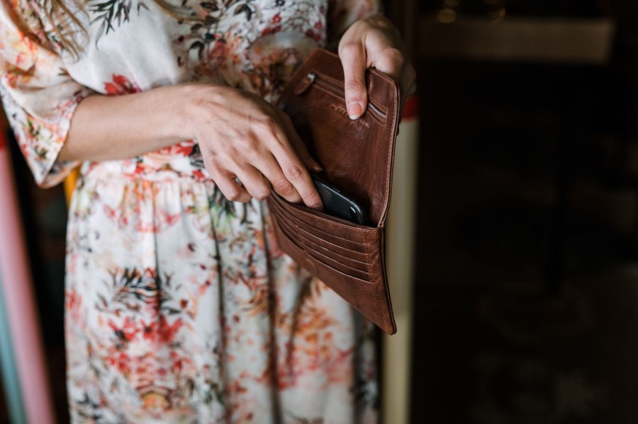 Accessories Cotton Wool | Dusky Robin Sirena Clutch (5 Colours)